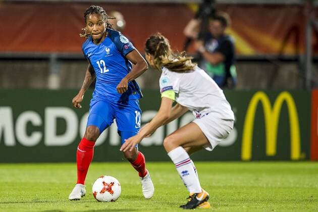 TILBURG - 18-07-2017. EK vrouwenvoetbal, Woman s Euro 2017, groepswedstrijd Frankrijk - IJsland. Elodie Thomis in actie. Frankrijk - IJsland  Copyright: xToinxDamenx 1650034