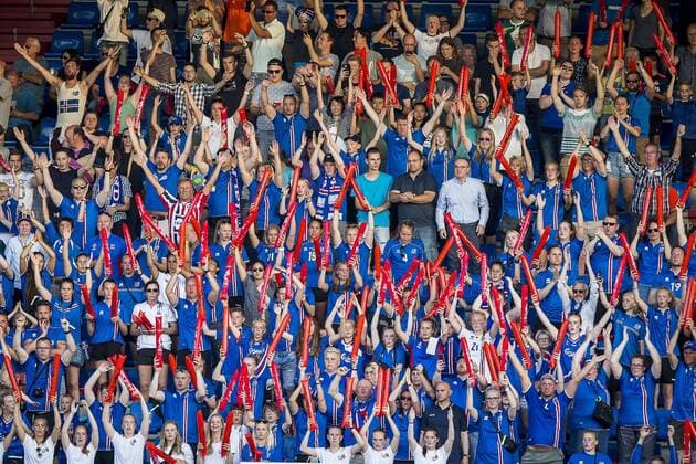 TILBURG - 18-07-2017. EK vrouwenvoetbal, Woman s Euro 2017, groepswedstrijd Frankrijk - IJsland. Supporters IJsland, oer. Frankrijk - IJsland  Copyright: xToinxDamenx 1650055