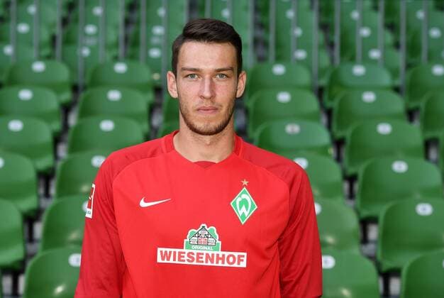 FUSSBALL 1. BUNDESLIGA SAISON 2017 2018 Porträttermin SV Werder Bremen: Torwart Jiri Pavlenka Bremen