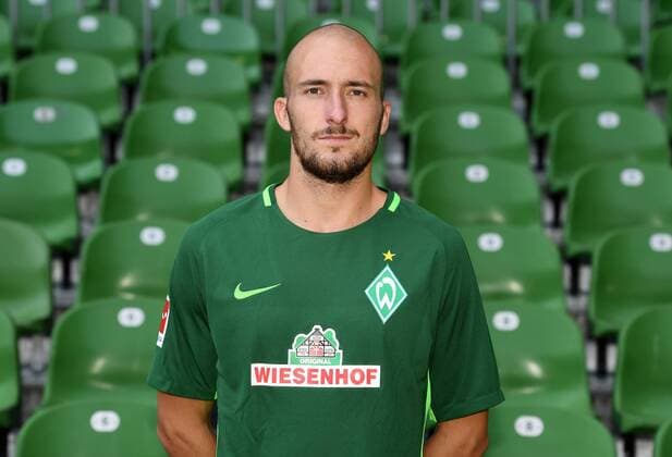 FUSSBALL 1. BUNDESLIGA SAISON 2017 2018 Porträttermin SV Werder Bremen: Luca Caldirola Bremen