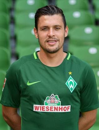 FUSSBALL 1. BUNDESLIGA SAISON 2017 2018 Porträttermin SV Werder Bremen: Zlatko Junuzovic Bremen
