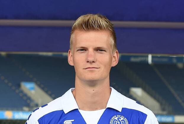Fußball 2. Bundesliga Offizieller Fototermin MSV Duisburg am 15.07.2017 in der Schauinsland-Reisen-Arena in Duisburg Dan-Patrick Poggenberg ( Duisburg ) xRx