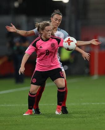 Football - 2017 UEFA Women™s European Euro Championship - Group D: England vs. Scotland Lucy Bronze of England and Erin Cuthbert of Scotland at Stadion Gagenwaard, Utrecht. COLORSPORT LYNNE CAMERON 