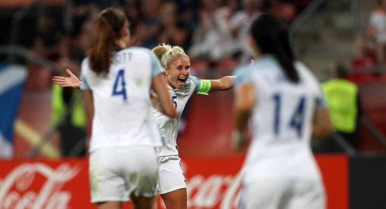 Football - 2017 UEFA Women™s European Euro Championship - Group D: England vs. Scotland Steph Houghton of England celebrates scoring at Stadion Gagenwaard, Utrecht. COLORSPORT LYNNE CAMERON 