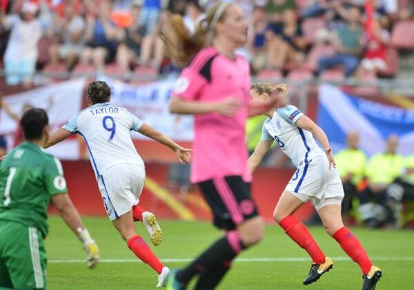 July 19th 2017, Stadion Galgenwaard, Utrecht, Netherlands; Womens Euro 2017 Finals; Group D Match; England versus Scotland; Jodie Taylor turns to celebrate the opening goal for England xLorrainexHillx  ActionPlus11903813