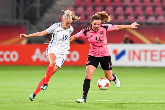 Zweikampf Toni Duggan (England) (19) Rachel Corsie (Schottland , Scotland) (14), Fussball, UEFA Women s EURO 2017, England - Scotland, xmkx
