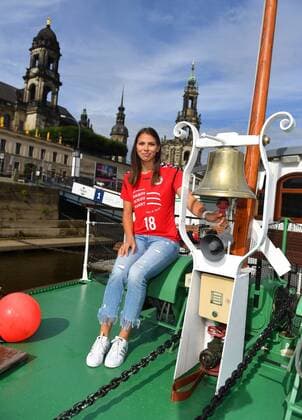 Volleyball, Dresdner SC - Shooting Neuzugang Sasa Planinsec auf dem Raddampfer Dresden auf der Elbe, Terrassenufer, Dampfer, Schaufelraddampfer, Sächsische Dampfschiffahrt, Dresdner SC, Volleyball, 1. Bundesliga Frauen, 1. Liga, DSC, Saison 2017 2018, 01.07.2017,