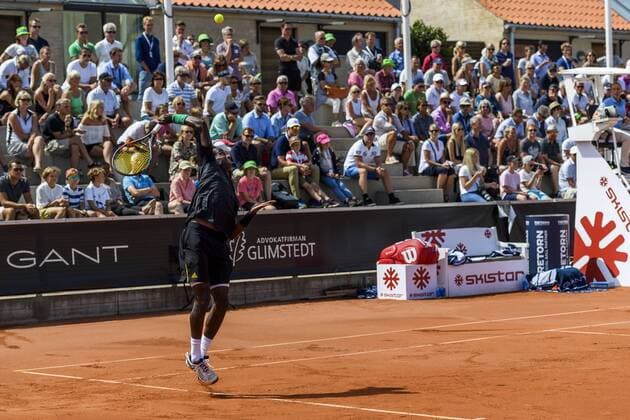170720 Mikael Ymer, Sverige under dag 5 av Swedish Open den 20 juli 2017 i Bastad.  Copyright: AndersxBjurö ST170720AAB0V