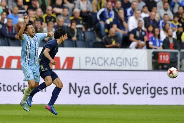 170720 Zeljeznicars Josip Projic i närkamp med AIK:s Jesper Nyholm under fotbollsmatchen i kvalet till Europa League mellan AIK och Zeljeznicar den 20 juli 2017 i Stockholm.  Copyright: SIMONxHASTEGARD BB170720BB155
