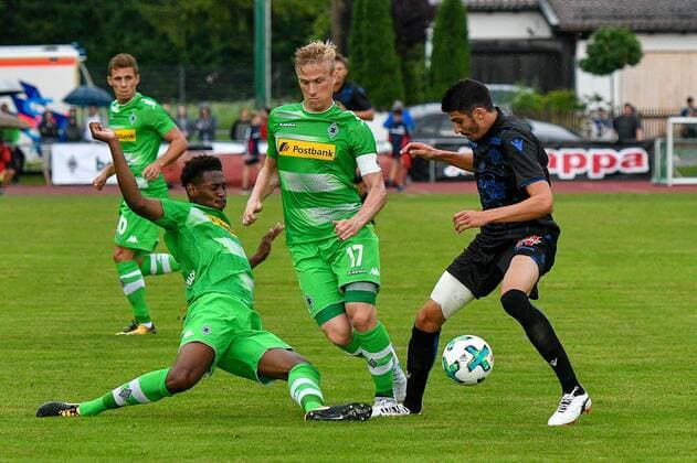 GER, FSP, Borussia Mönchengladbach vs OGC Nizza 20.07.2017, Sportplatz Birkenmoos, Rottach-Egern, GER, FSP, Borussia Mönchengladbach vs OGC Nizza, im Bild Reece Oxford (Gladbach 3), Oscar Wendt (Gladbach 17), Pierre Lees-Melou (Nizza 7) nordphotoxHafner nph00200