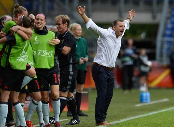 Belgium s head coach Ives Serneels celebrates after scoring during a soccer game between Belgian national women s soccer team Red Flames and Norway, the second game in group A in the group stage of the Women s European Championship EM Europameisterschaft 2017 in the Netherlands, Thursday 20 July 2017 in Breda, The Netherlands. DAVIDxCATRY  x05134980x