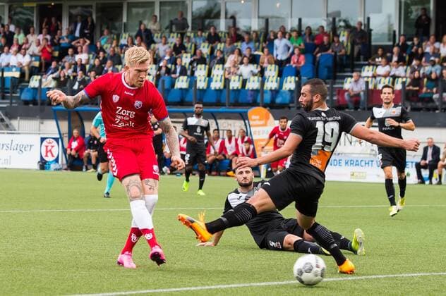 (L-R) Simon Makieniok of FC Utrecht, Joseph Zerafa of Valetta FC during the UEFA Europa League second qualifying round match between FC Utrecht and Valletta FC at Mandemakers Stadium, on July 20, 2017 in Waalwijk, The Netherlands FC Utrecht v Valletta FC UEFA Europa League 2017 2018 xVIxVIxImagesx xGerritxvanxKeulenxIVx 8270659