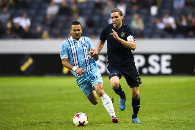 170720 AIK:s Nils-Eric Johansson under fotbollsmatchen i kvalet till Europa League mellan AIK och Zeljeznicar den 20 juli 2017 i Stockholm.  Copyright: SIMONxHASTEGRD BB170720BB347