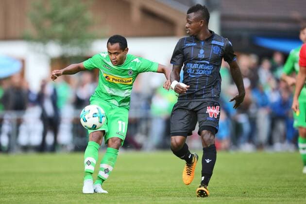 Raffael (Moenchengladbach) und Jean Michaael Seri (Nizza) waehrend des Testspiels der Borussia Moenchengladbach gegen OGC Nizza am 20.07.2017 in Rottach-Egern. Rottach-Egern Copyright: xEngelbrecht Eibner-Pressefotox EP_MET