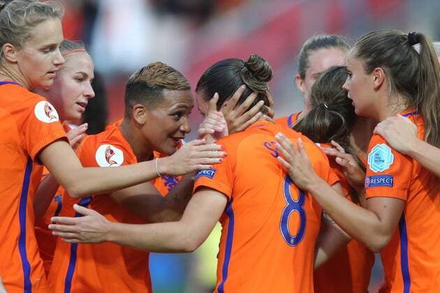 Shanice van de Sanden of Holland Women, Sherida Spitse of Holland Women during the UEFA WEURO 2017 Group A group stage match between The Netherlands and Denmark at the Sparta stadium Het Kasteel on July 20, 2017 in Rotterdam, The Netherlands Women: The Netherlands v Denmark UEFA WEURO 2017 2017 2018 xVIxVIxImagesx xTomxBodexMultimediaxIVx 8271248
