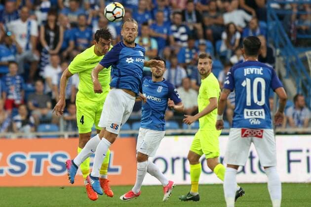 2017.7.20, Poznan, football, UEFA Europa League 2017 2018, second qualifying round, Lech Poznan - FK Haugesund, 2 runda kwalifikacyjna Ligi Europy, Fredrik Pallesen Knudsen (Haugesund), Christian Gytkjaer (Lech), fot. Adam Jastrzebowski Foto Olimpik NEWSPIX.PL --- Newspix.pl  20170720_awj_458