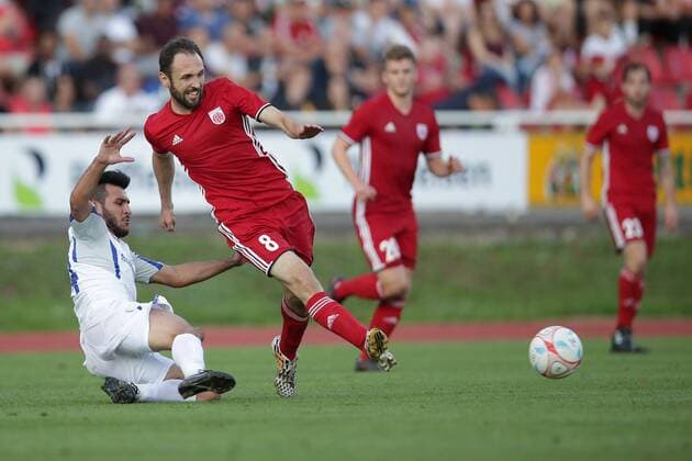 Fussball UEFA Europa League, Europa-Ligue, Europa League 2017 - 2018 20.07.2017, UEFA Europa League 2017-2018, Qualification Second Round, Return Game, Luxemburg, Esch-sur-Alzette, Stade du Galgebierg, FOLA Esch (LUX) - Inter Baku (AZE) vl: Veldin Muharemovic (FOLA Esch 8) 