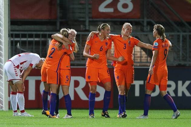 Desiree van Lunteren of Holland Women, Kika van Es of Holland Women, Anouk Dekker of Holland Women, Stefanie van der Gragt of Holland Women, Vivianne Miedema of Holland Women during the UEFA WEURO 2017 Group A group stage match between The Netherlands and Denmark at the Sparta stadium Het Kasteel on July 20, 2017 in Rotterdam, The Netherlands Women: The Netherlands v Denmark UEFA WEURO 2017 2017 2018 xVIxVIxImagesx xTomxBodexMultimediaxIVx 8272382