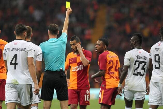 Younes Belhanda of Galatasaray and Referee Bastian Dankert during the UEFA Europaleague Qualifier 3rd round, 2nd leg match between Galatasaray and Ostersund FC at Turk Telekom Arena in Istanbul , Turkey on July 20, 2017. Final Score : Galatasaray 1 - Ostersund FC 