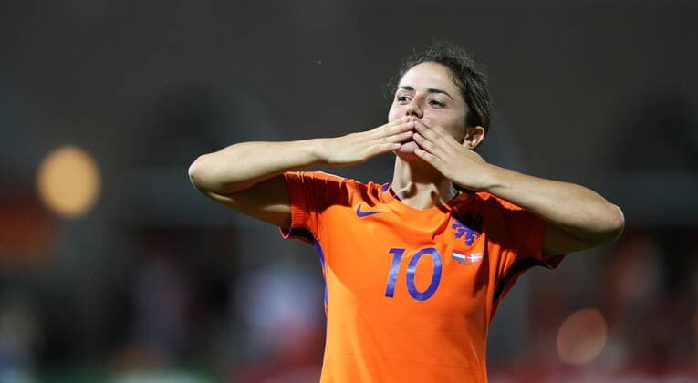 Football - 2017 UEFA Women™s European Euro Championship - Group A : Netherlands vs. Denmark Danielle van de Donk of The Netherlands at Sparta Stadoin , Rotterdam. COLORSPORT LYNNE CAMERON 
