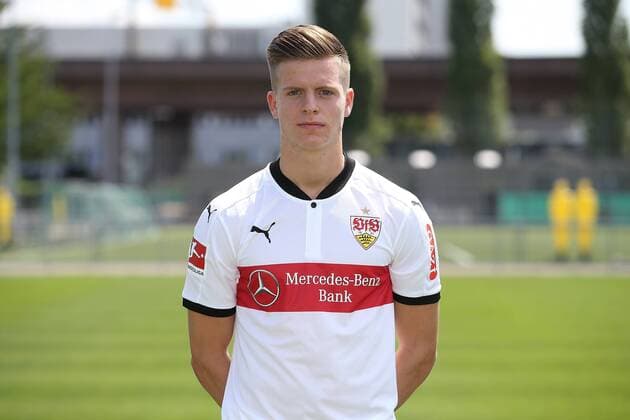 Fussball 1. Bundesliga 2017 2018 21.07.2017 Fototermin beim VfB Stuttgart: Dzenis Burnic Stuttgart