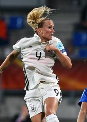 Fussball, Frauen, UEFA Europameisterschaft, EM 2017, Niederlande, Gruppe B, König-Wilhelm-II. Stadion Tillburg, Deutschland - Italien 2:1; Mandy Islacker (GER). Aktion, Einzelbild.