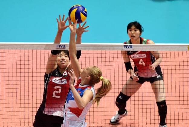 (170721) -- HONG KONG, July 21, 2017 -- Sarina Koga (1st L) of Japan competes during the match against Serbia at the FIVB World Grand Prix in Hong Kong, China, July 22, 2017. ) (SP)CHINA-HONG KONG-VOLLEYBALL-WORLD GRAND PRIX LoxPingxFai 