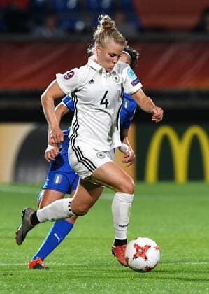 Fussball, Frauen, UEFA Europameisterschaft, EM 2017, Niederlande, Gruppe B, König-Wilhelm-II. Stadion Tilburg, Deutschland - Italien 2:1; Leonie Maier (GER), Aktion.