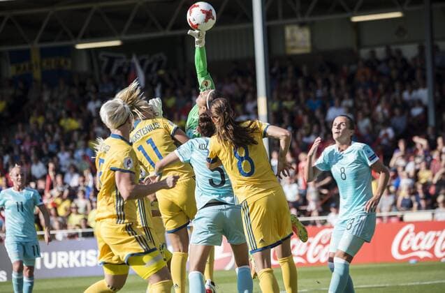 Situation where Lotta Schelin scores, 1-0 Women s Euro 2017, Sweden - Russia, 2-0, De Adelaarhorst Stadion, Deventer, Netherlands, 2017-07-17  xTÄRNHUVUDxANNAx AB_110250353
