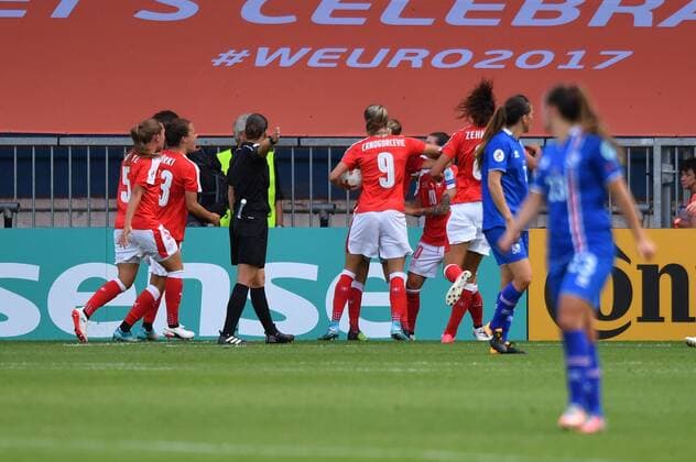 Jubel, Freuen, celebrate, happy, cheer , Goal Celebration Schweiz 1:1, Fussball, UEFA Women s EURO 2017, Island - Schweiz, xmkx