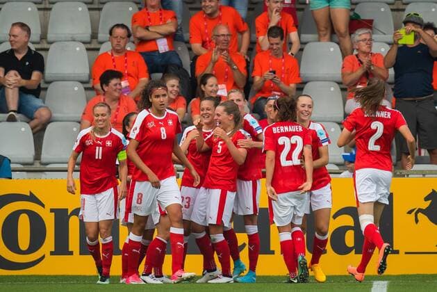 Switzerland celebrate a goal during the UEFA WEURO 2017 Group C group stage match between Iceland and Switzerland at the Vijverberg stadium on July 22, 2017 in Doetinchem, The Netherlands Women: Iceland v Switzerland UEFA WEURO 2017 2017 2018 xVIxVIxImagesx xGerritxvanxKeulenxIVx 8286738