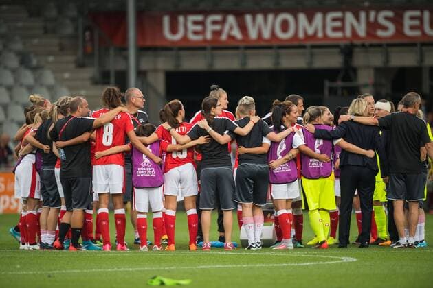 Switzerland celebrate the win during the UEFA WEURO 2017 Group C group stage match between Iceland and Switzerland at the Vijverberg stadium on July 22, 2017 in Doetinchem, The Netherlands Women: Iceland v Switzerland UEFA WEURO 2017 2017 2018 xVIxVIxImagesx xGerritxvanxKeulenxIVx 8287334