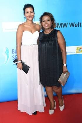 Almuth Böhm und ihre Tochter Aida bei der Verleihung Bayerischer Sportpreis am 22.07.2017 in München Verleihung Bayerischer Sportpreis 2017 in Muenchen 