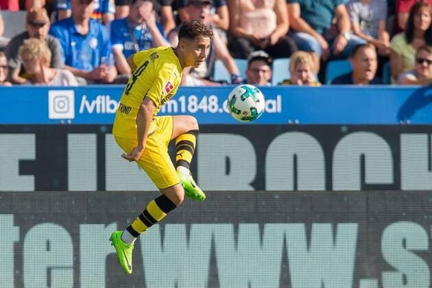 Bochum, Germany 22.07.2017, Saisoneroeffnungsspiel, Testspiel, Freundschaftsspiel, VfL Bochum 1848 - BV Borussia Dortmund, Emre Mor (BVB) in aktion ( DeFodi001