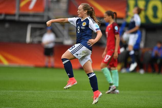Erin Cuthbert (Schottland , Scotland) (8) dreht jubelnd Ab nach 1:1, Fussball, UEFA Women s EURO 2017, Schottland - Portugal, xmkx