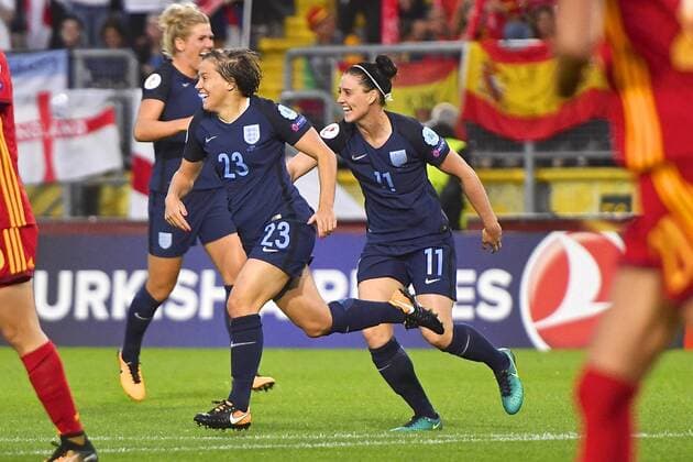 England Women v Spain UEFA Women s Euros 2017 Francesca Kirby of England (2nd left) celebrates scoring their first goal to make it England 1 Spain during the UEFA Women s Euros 2017 match at the Rat Verlegh Stadion, Breda Copyright: xKristianxKanex FIL-10432-0018 UK Newspapers OUT