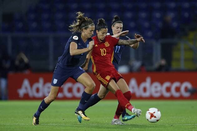(L-R) Jill Scott of England women, Jennifer Hermoso of Spain women, Jade Moore of England women during the UEFA WEURO 2017 Group D group stage match between England and Spain at the Rat Verlegh stadium on July 23, 2017 in Breda, The Netherlands Women: England v Spain UEFA WEURO 2017 2017 2018 xVIxVIxImagesx xMauricexvanxSteenxIVx 8298154