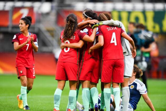 Jubel, Freuen, celebrate, happy, cheer , Goal Celebration Portugal nach 1:2 Sieg, Fussball, UEFA Women s EURO 2017, Schottland - Portugal, xmkx