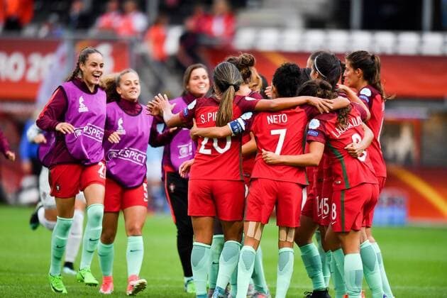 Jubel, Freuen, celebrate, happy, cheer , Goal Celebration Portugal nach 1:2 Sieg, Fussball, UEFA Women s EURO 2017, Schottland - Portugal, xmkx