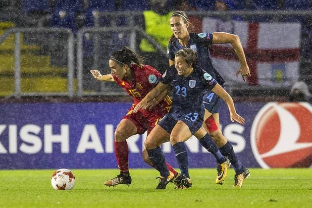 Fußball, Frauen EM, England - Spanien BREDA - 23-07-2017. EK vrouwenvoetbal, Woman s Euro 2017, groepswedstrijd Engeland - Spanje. Duel met (L-R) Silvia Meseguer en Francesca Kirby. Engeland - Spanje  Copyright: xToinxDamenx 1654205