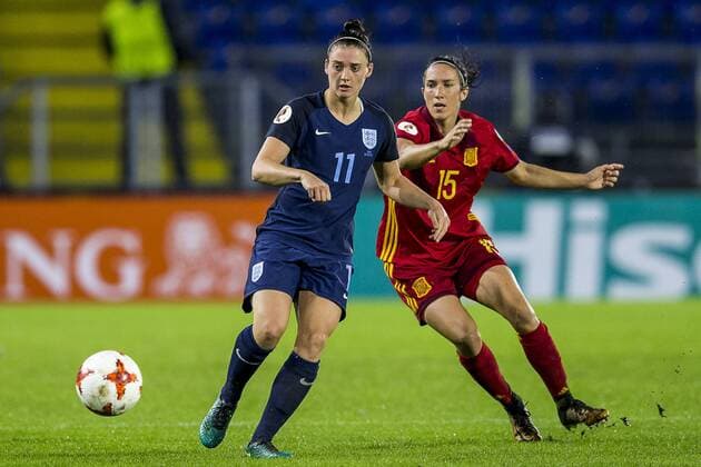 Fußball, Frauen EM, England - Spanien BREDA - 23-07-2017. EK vrouwenvoetbal, Woman s Euro 2017, groepswedstrijd Engeland - Spanje. Actie met (L-R) Jade Moore en Silvia Meseguer. Engeland - Spanje  Copyright: xToinxDamenx 1654212