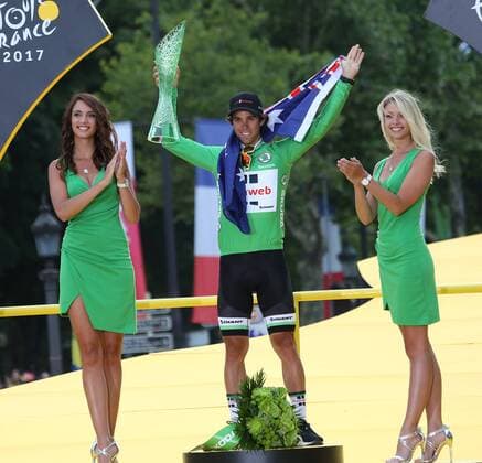 Michael Matthews of Australia celebrates on the presentation podium after winning the green jersey (overall points leader) at the Tour de France in Paris on July 23, 2017.  PAR20170723015 DAVIDxSILPA