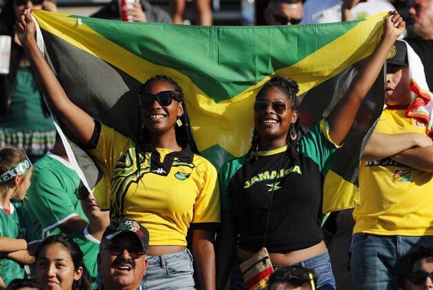 Jamaica s supporters cheer during their Gold Cup semifinal soccer match between Mexico and Jamaica at Rose Bowl stadium in Pasadena, Ca, USA, 23 July 2017. MEXICO VS. JAMAICA !ACHTUNG: NUR REDAKTIONELLE NUTZUNG!  Copyright: xJoséxMéndezx JME01 20170724-636364636564947089