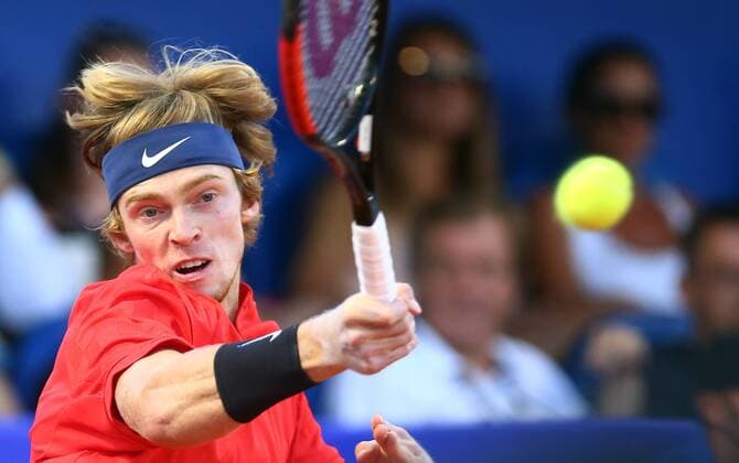 (170724) -- UMAG, July 24, 2017 -- Andrey Rublev of Russia returns the ball during men s singles final match against Paolo Lorenzi of Italy at the ATP Tennis Herren Croatia Open 2017 in Umag, Croatia, on July 23, 2017. Andrey Rublev calimed the title by defeating Paolo Lorenzi with 2-0. ) (SP)CROATIA-UMAG-TENNIS-ATP-CROATIA OPEN SlavkoxMidzor 