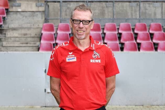 Fußball, GER, 1.BL, Porträttermin 2017 2018, 1. FC Köln, Cheftrainer Peter Stöger (FC Köln). Einzelbild, Portrait, Porträt.