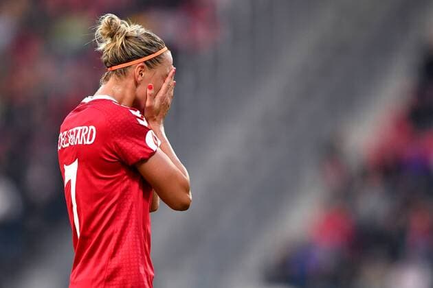 SOCCER - UEFA EURO EM Europameisterschaft Fussball 2017, NOR vs DEN DEVENTER,NETHERLANDS,24.JUL.17 - WOMEN SOCCER - UEFA Women s European Championship EM Europameisterschaft 2017, Group A, Norway vs Denmark. Image shows the disappointment of Sanne Troelsgaard (DEN). GEPAxpictures xFlorianxErtl