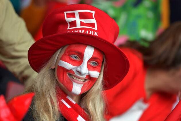 Fußball, Frauen EM, Norwegen - Dänemark SOCCER - UEFA EURO EM Europameisterschaft Fussball 2017, NOR vs DEN DEVENTER,NETHERLANDS,24.JUL.17 - WOMEN SOCCER - UEFA Women s European Championship EM Europameisterschaft 2017, Group A, Norway vs Denmark. Image shows a fan. GEPAxpictures xFlorianxErtl