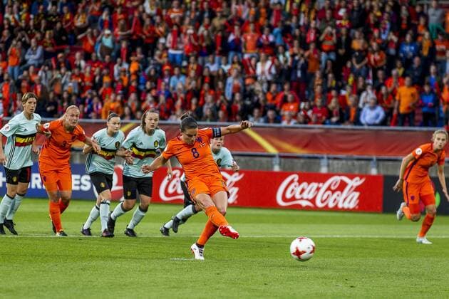 Fußball, Frauen EM, Belgien - Niederlande TILBURG - 24-07-2017. EK vrouwenvoetbal, Woman s Euro 2017, groepswedstrijd Belgie - Nederland. Sherida Spitse scoort uit penalty. Belgie - Nederland  x1654703x