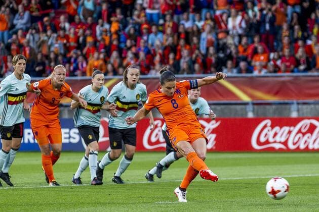 Fußball, Frauen EM, Belgien - Niederlande TILBURG - 24-07-2017. EK vrouwenvoetbal, Woman s Euro 2017, groepswedstrijd Belgie - Nederland. Sherida Spitse scoort uit penalty. Belgie - Nederland  x1654838x