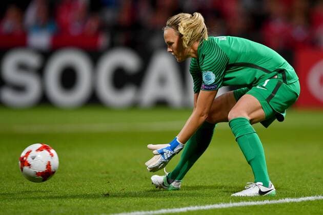 SOCCER - UEFA EURO EM Europameisterschaft Fussball 2017, NOR vs DEN DEVENTER,NETHERLANDS,24.JUL.17 - WOMEN SOCCER - UEFA Women s European Championship EM Europameisterschaft 2017, Group A, Norway vs Denmark. Image shows Ingrid Hjelmseth (NOR). GEPAxpictures xFlorianxErtl
